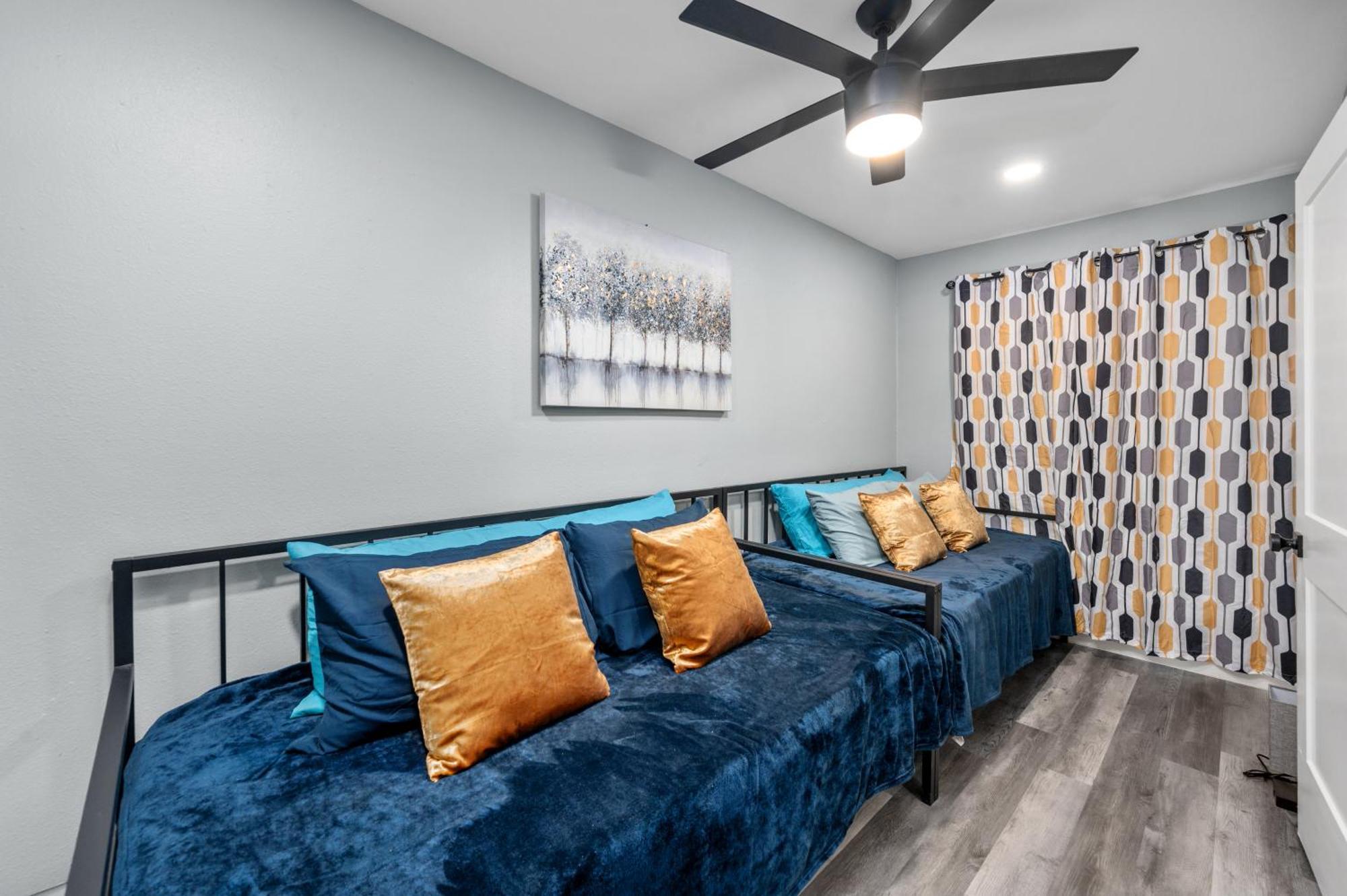 Warm Heights 2Br With Pool & Free Parking Appartement Houston Buitenkant foto